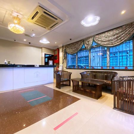 Mr Hotel Nusa Bestari Skudai Exterior photo