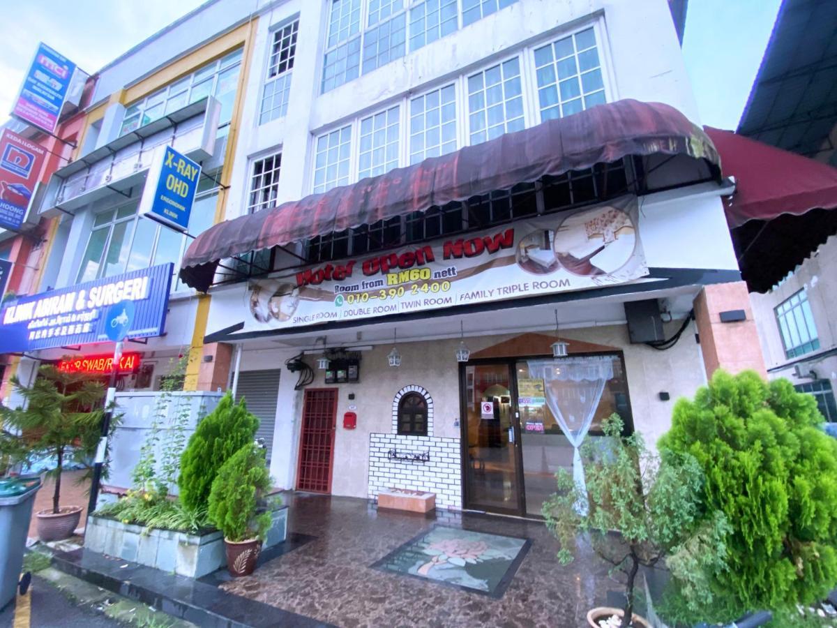 Mr Hotel Nusa Bestari Skudai Exterior photo