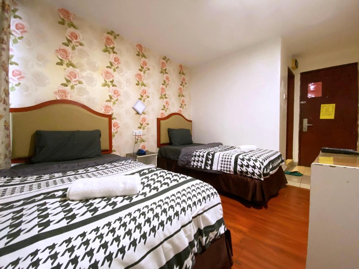 Mr Hotel Nusa Bestari Skudai Exterior photo